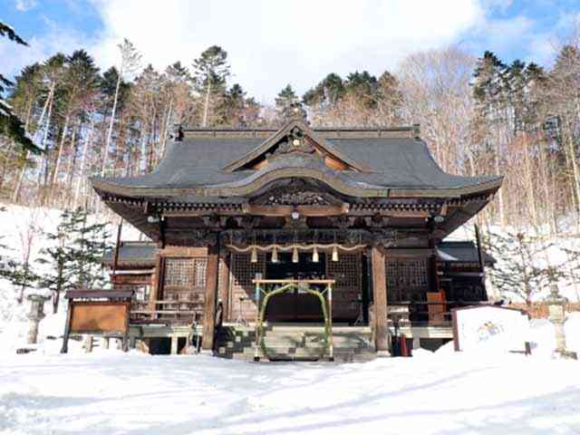 北海道平取町の義経神社